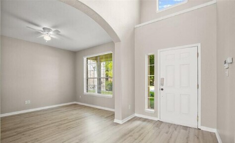 Foto del edificio - 18600 White Water Cove