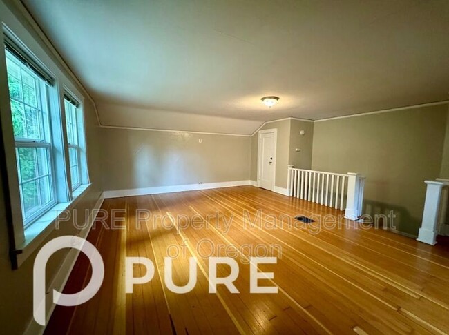 Foto del edificio - 3224 NE Clackamas St