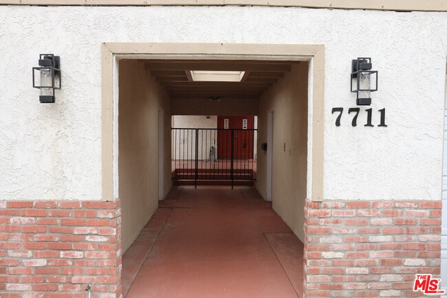 Building Photo - 7711 W 82nd St