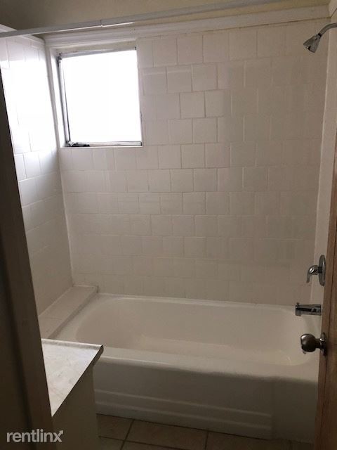Building Photo - 1 br, 1 bath Apartment - 342 E Lancaster Blvd