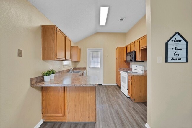 Foto del edificio - 4308 Elliott Oaks Dr