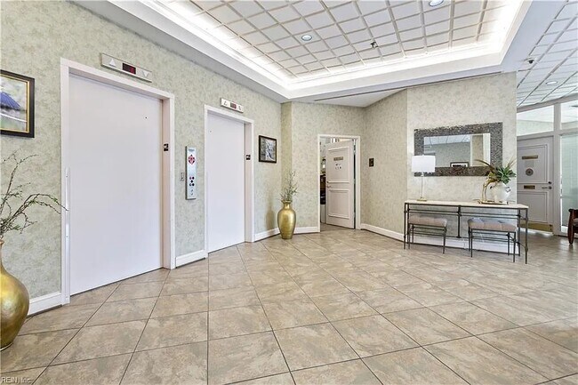 Foto del edificio - 7501 River Rd