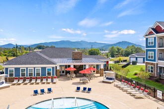 Hawthorne at Weaverville photo'