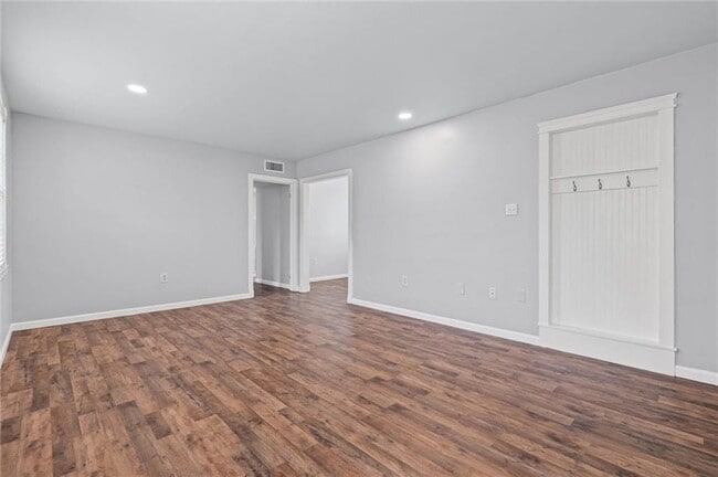 Building Photo - 214 Upham St