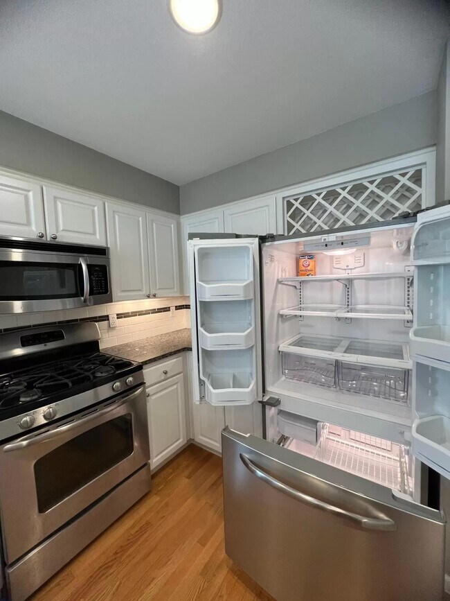 Foto del edificio - 10217 NW Alder Grove Ln