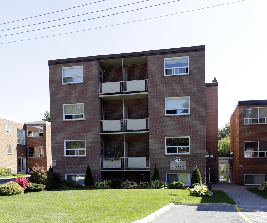 Building Photo - Bri's Court Apartments