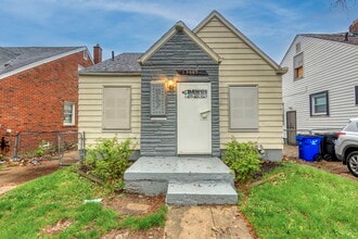 Building Photo - 13881 Carlisle St