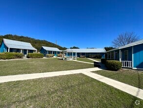 Building Photo - 1010 Rockmoor