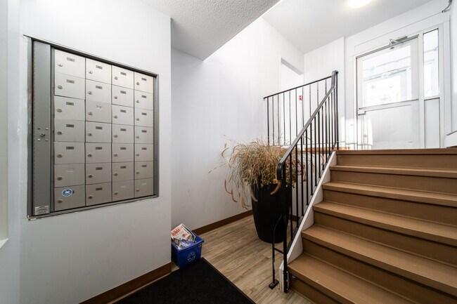 Building Photo - River Heights Apartments