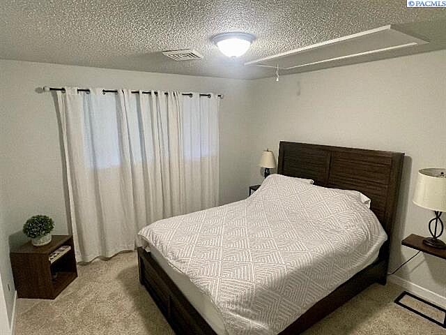 Foto del edificio - 4199 Fallon Dr