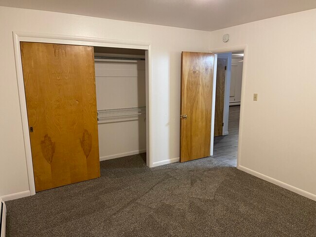 Building Photo - 466 Juniper St