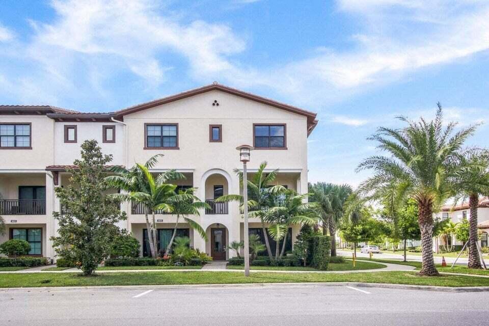 Foto principal - 3027 Franklin Pl
