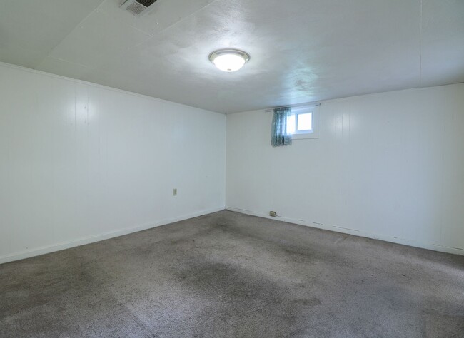 Building Photo - 207-2 McDonald Street | 1 Bed 1 Bath | 08/...