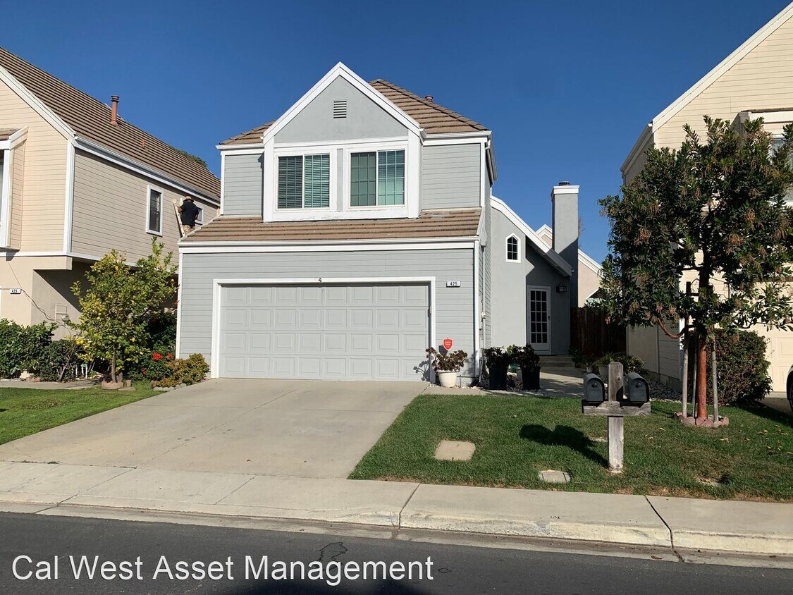 3 br, 2.5 bath House 425 Glenmoor Circle