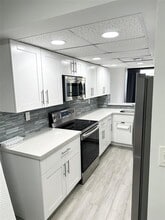 Building Photo - 2930 SW 87th Terrace Building Photo - 2930 SW 87th Terrace