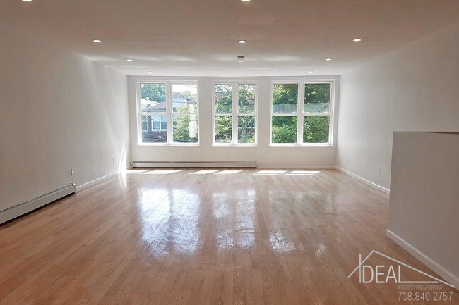 Building Photo - 3 bedroom in Brooklyn NY 11209