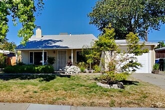 Building Photo - 4906 Ortega St