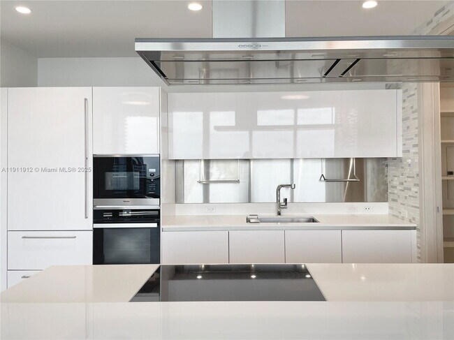 Photo - 1000 Brickell Plaza Apartment