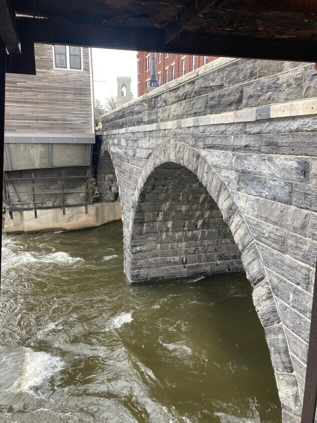 Foto del edificio - 9 Frog Hollow Aly