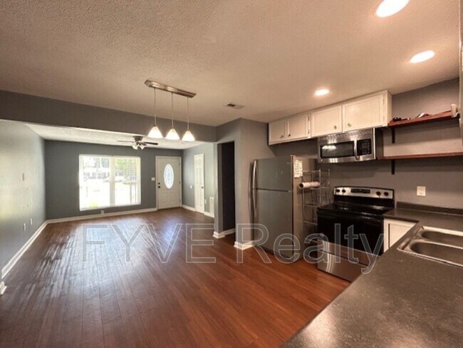 Foto del edificio - 506 Lucian Ct