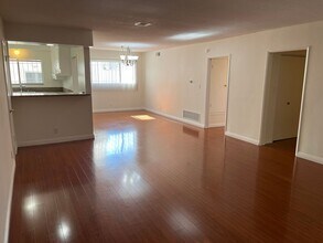 Building Photo - 1065 S Holt Ave