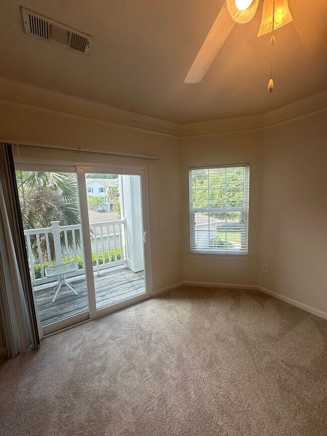 Foto del edificio - Lovely 2-bedroom, 2-bath condo available f...