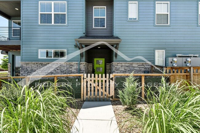 Stunning Townhome with Central AC and Wash... - Stunning Townhome with Central AC and Wash...