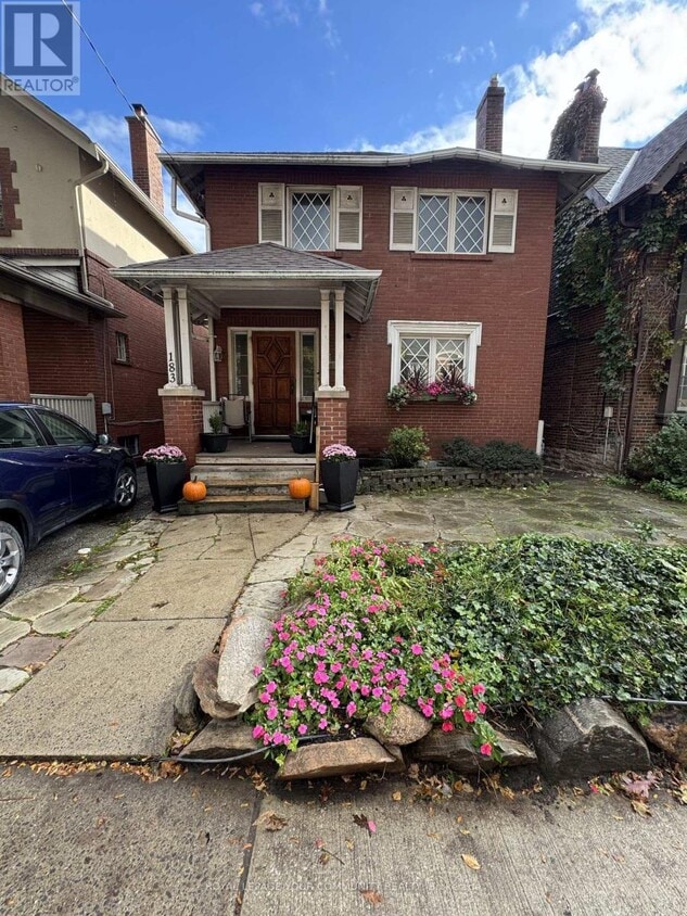 Photo principale - 183 St Clair Ave E