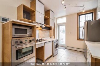Building Photo - 314 6th St