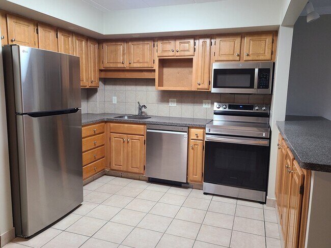 Foto del edificio - 566 Washington St