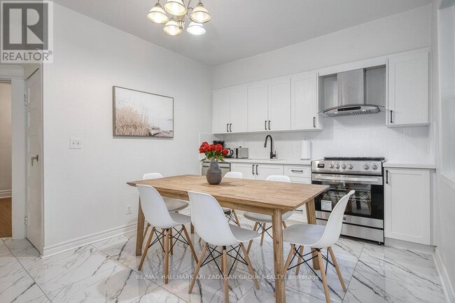 Building Photo - 151 Broadview Ave