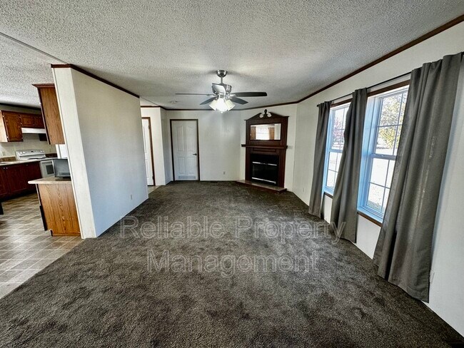 Building Photo - 87 Holly Branch Ln