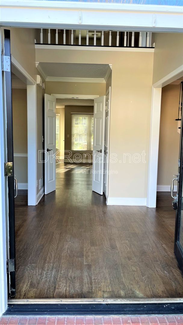 Building Photo - 416 Carmain Ln