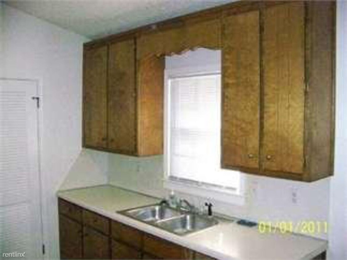 Primary Photo - 2135 Mitchell Rd NW