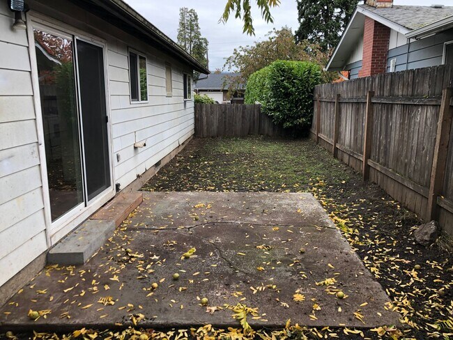 Foto del edificio - Updated 3 bedroom 1 bath house in Springfi...