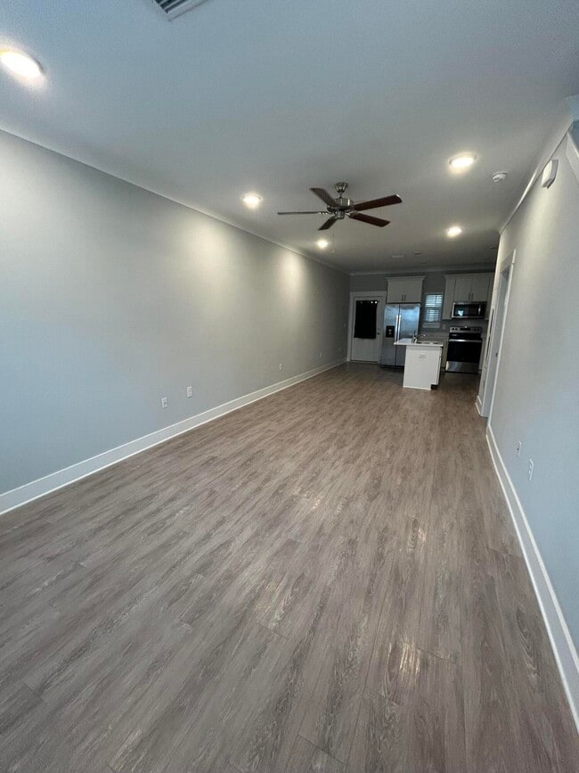 Building Photo - 147 N Sand Palm Rd