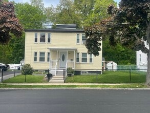 Building Photo - 80 Gladeside Ave