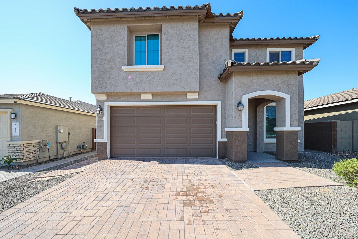 Primary Photo - Home in Litchfield Park at Canyon Views! 2...