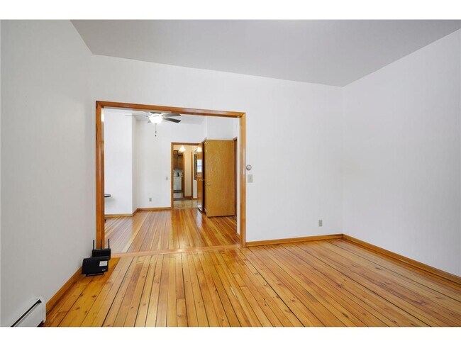 Building Photo - 1918 4th St NE