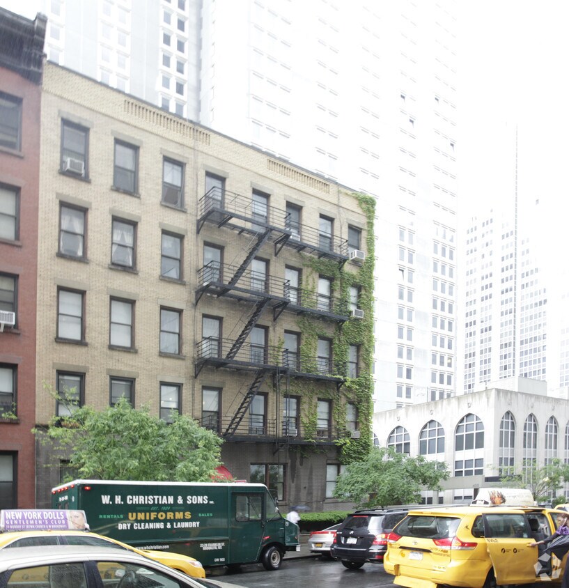 Foto del edificio - 423-425 E 70th St