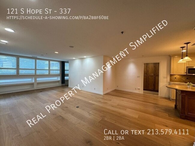 Photo - 121 S Hope St House