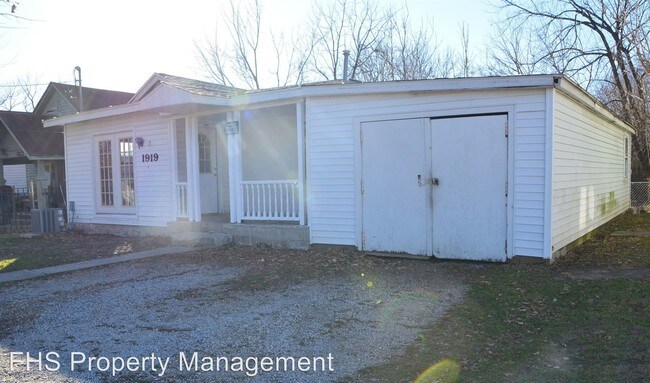 Foto del edificio - 1919 N Campbell Ave