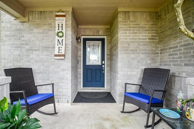 Foto del edificio - 2206 Rocky Hollow Ln