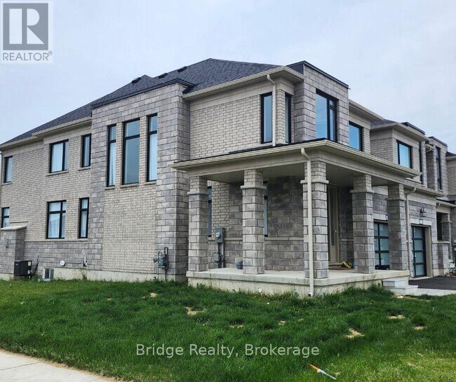 Building Photo - 744 Khalsa Dr