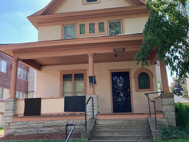 front - 2632 Colfax Ave S