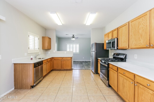 Building Photo - 13284 W Gelding Cir