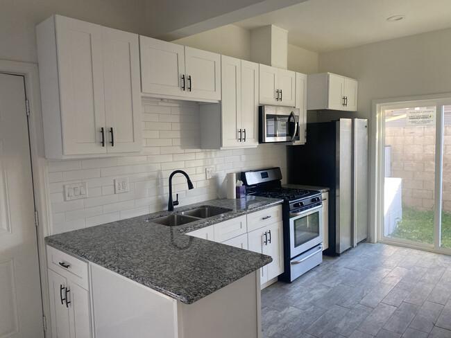 Kitchen - 9744 Pacific Ave