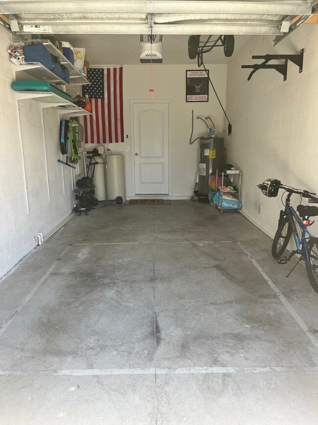 Building Photo - 2819 Lantern Hill Ave