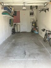 Building Photo - 2819 Lantern Hill Ave