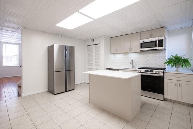 Building Photo - 455 Fairmount Ave